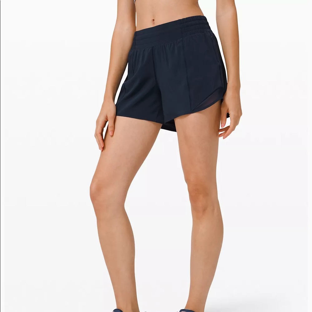 Black Lululemon Hotty Hot Shorts 🔥